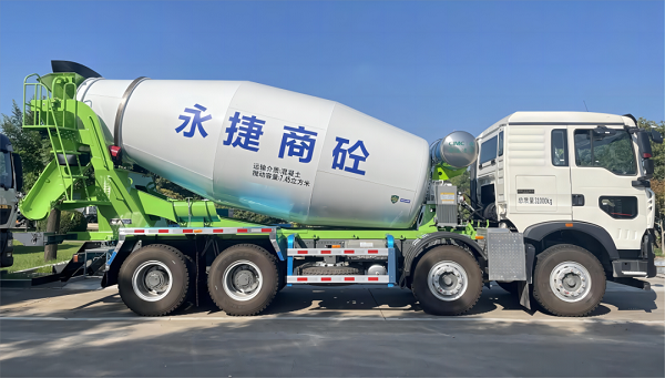 【發(fā)車新聞】重汽&凌宇攪拌車交付客戶！